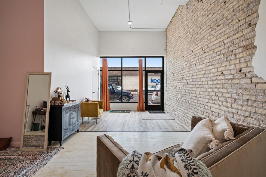 More Photos Of 102 State St N, Waseca Office For Sale