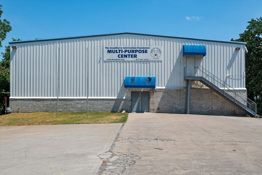 More Photos Of 4109 Mansfield Hwy, Forest Hill Schools For Sale