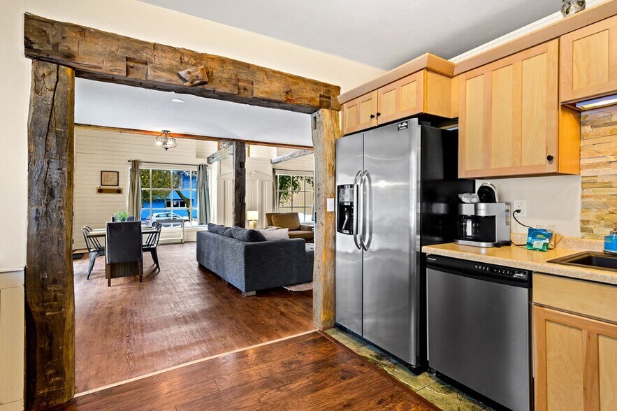 More Photos Of 219 Kentucky St, Sturgeon Bay Specialty For Sale