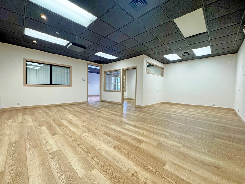 More Photos Of 1525 State St, Santa Barbara Office For Sale