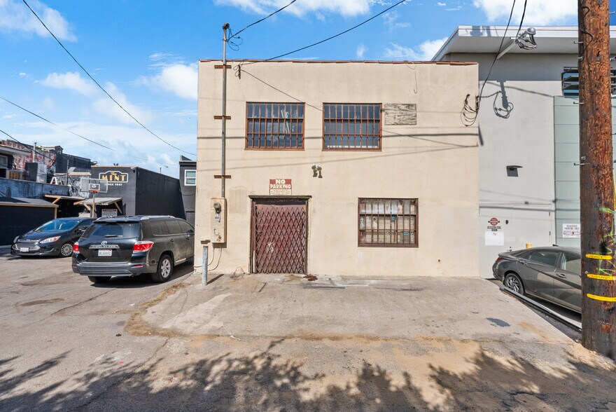 More Photos Of 6004 W Pico Blvd, Los Angeles Storefront For Lease