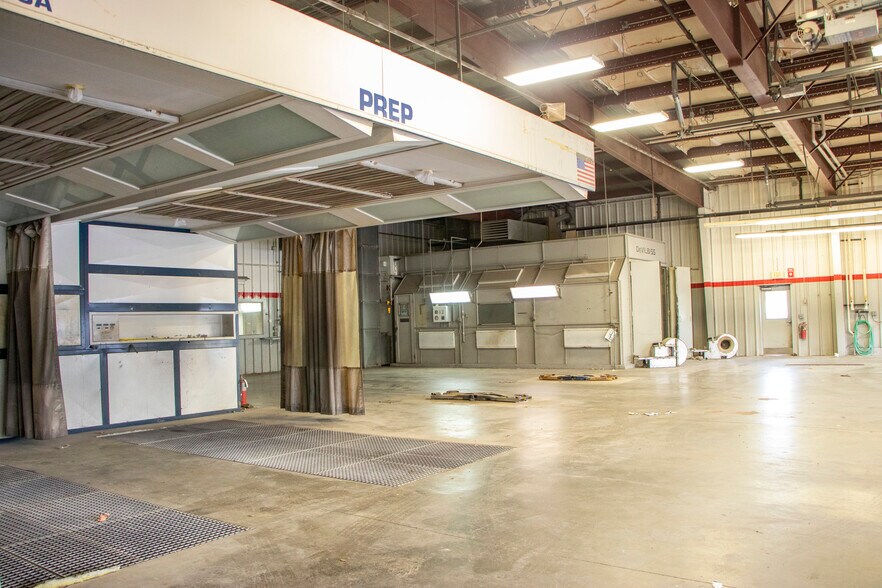 More Photos Of 321 W Prairie View Rd, Chippewa Falls Auto Repair For Sale