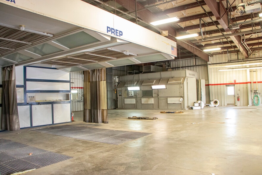 More Photos Of 321 W Prairie View Rd, Chippewa Falls Auto Repair For Sale