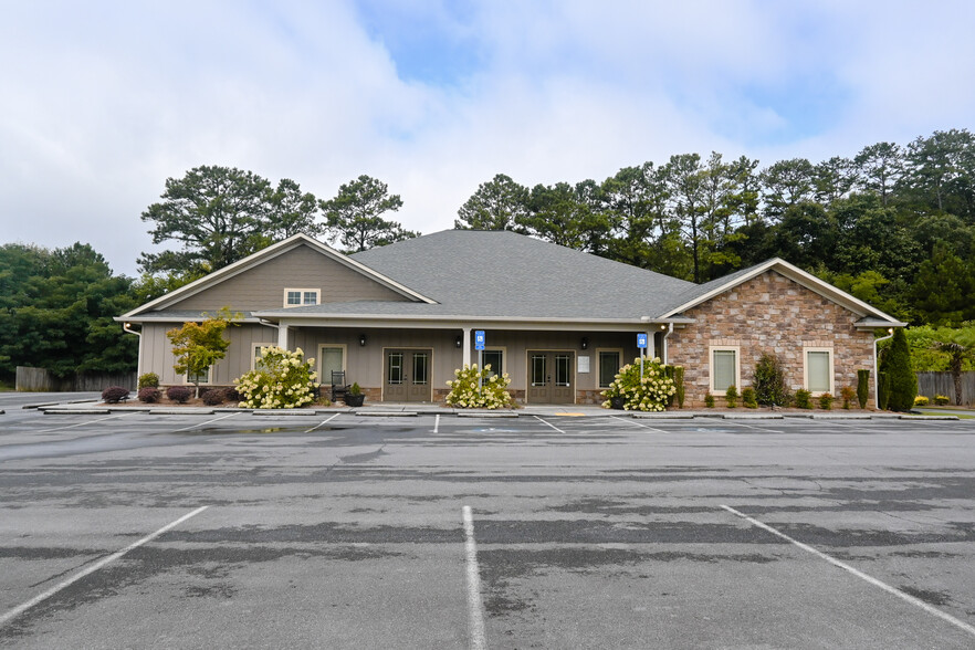 Primary Photo Of 150 Jw Plaza Dr SE, Calhoun Office For Sale