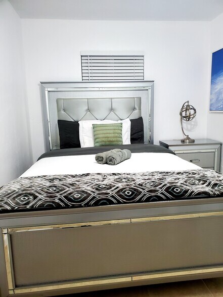 More Photos Of 101-107 Tacoma Ln, West Palm Beach Apartments For Lease