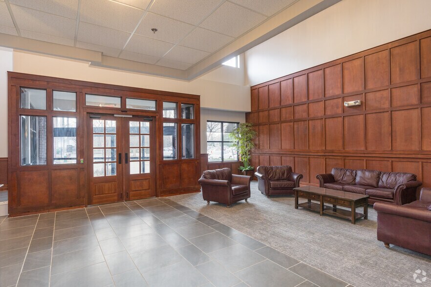 More Photos Of 2710 Centerville Rd, Wilmington Office For Lease