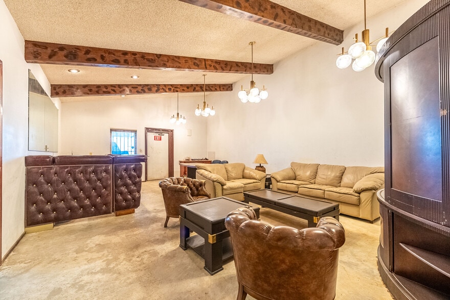 More Photos Of 397 E Evan Hewes Hwy, El Centro Auto Repair For Sale