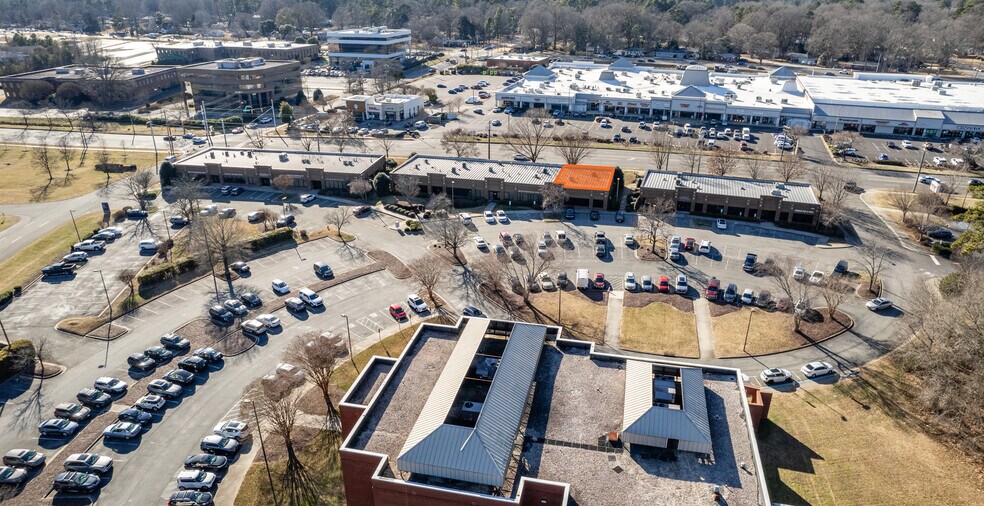 More Photos Of 4210 N Roxboro St, Durham Office For Lease