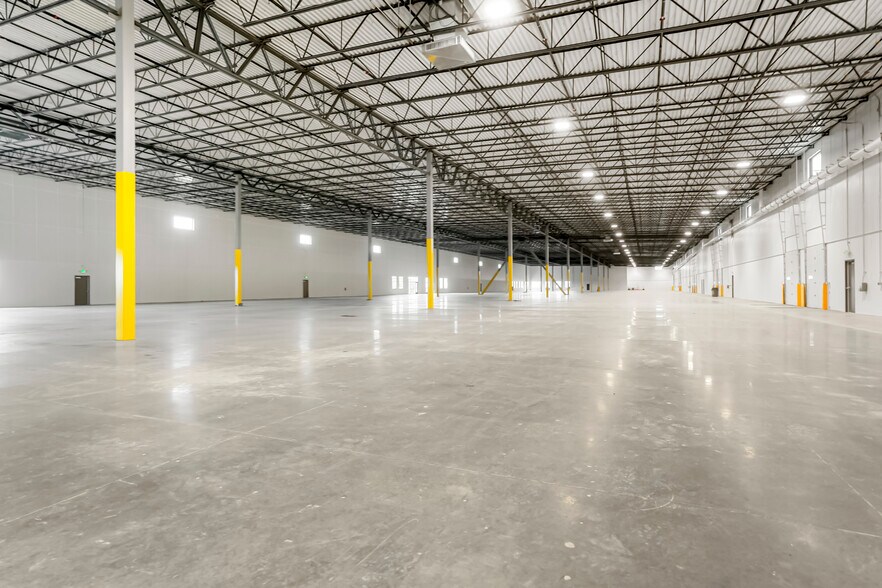 More Photos Of 8470 Launch Pt, Colorado Springs Warehouse For Lease