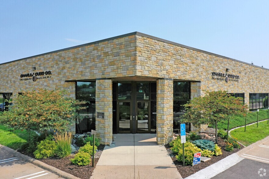 More Photos Of 15000-15100 N 23rd Ave, Plymouth Research And Development For Lease