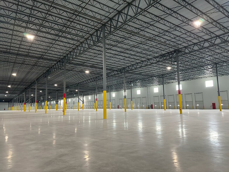 More Photos Of 101 Port Lincoln Rd, Bayonne Distribution For Lease