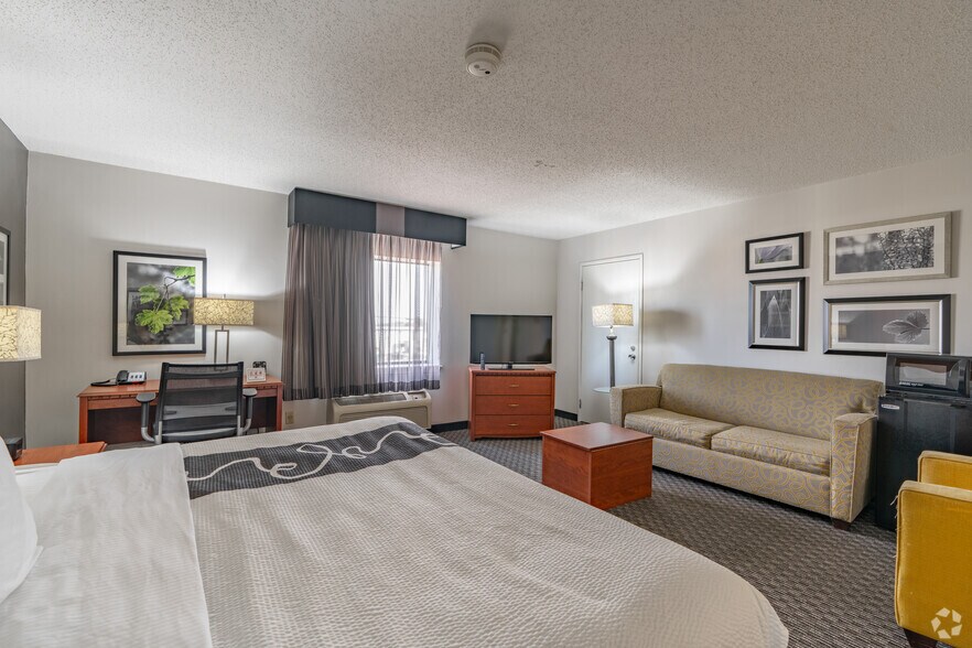 More Photos Of 4311 Warden Rd, North Little Rock Hospitality For Sale