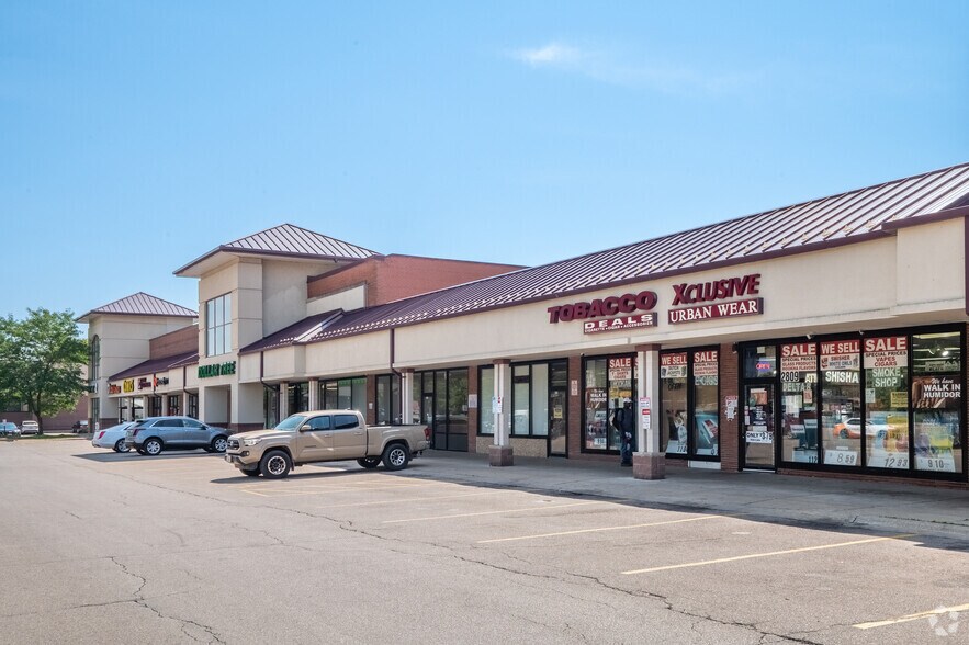 More Photos Of 2705 E Washington Ave, Madison Storefront For Sale