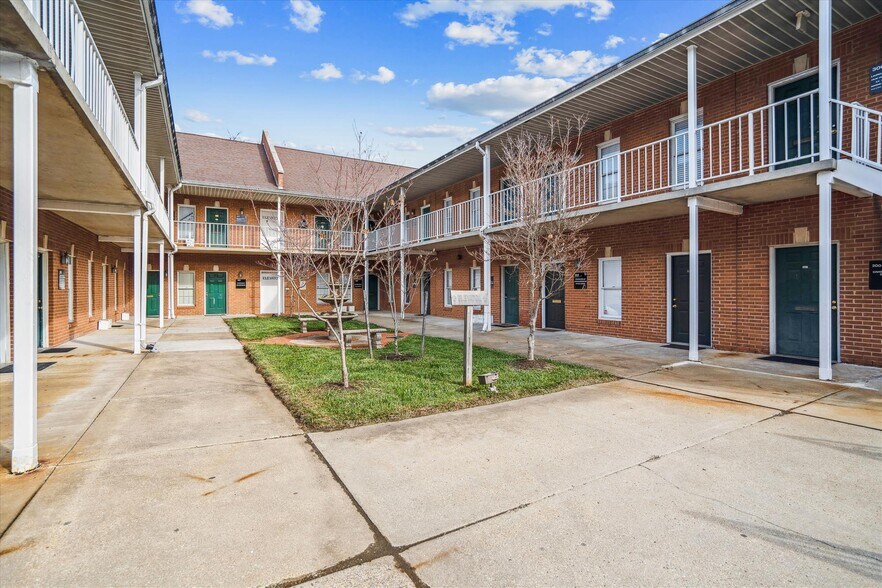 More Photos Of 14333 Laurel Bowie Rd, Laurel Medical For Sale