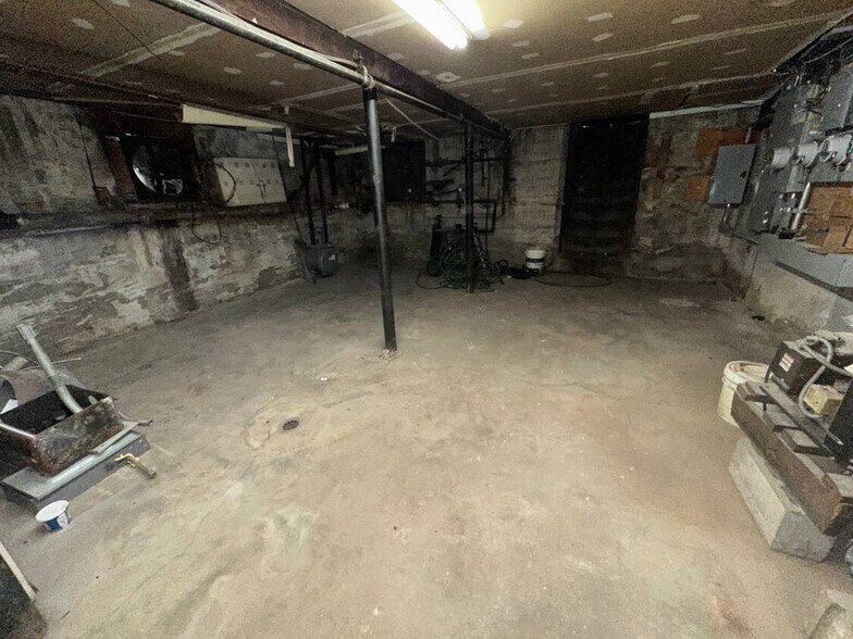 More Photos Of 219-09 Hempstead Ave, Queens Village Storefront Retail Residential For Lease