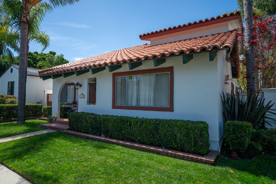 More Photos Of 807 Roswell Ave, Long Beach Apartments For Sale