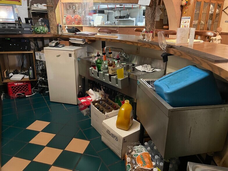 More Photos Of 6125 St Clair Ave, Cleveland Restaurant For Lease