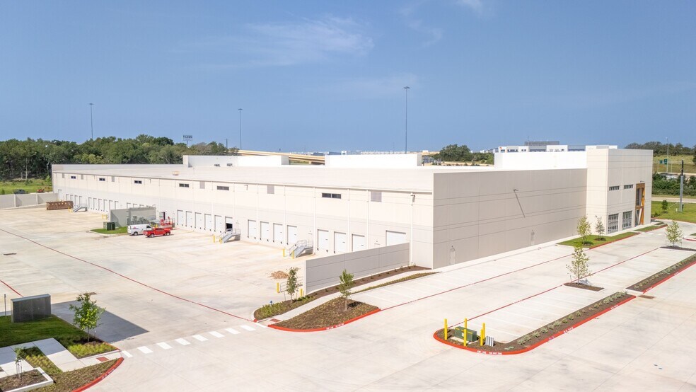 More Photos Of 3000 N-IH 35 NB, Georgetown Unknown For Lease