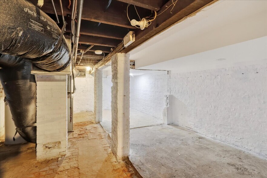 More Photos Of 55 E Front St, Keyport Office For Sale