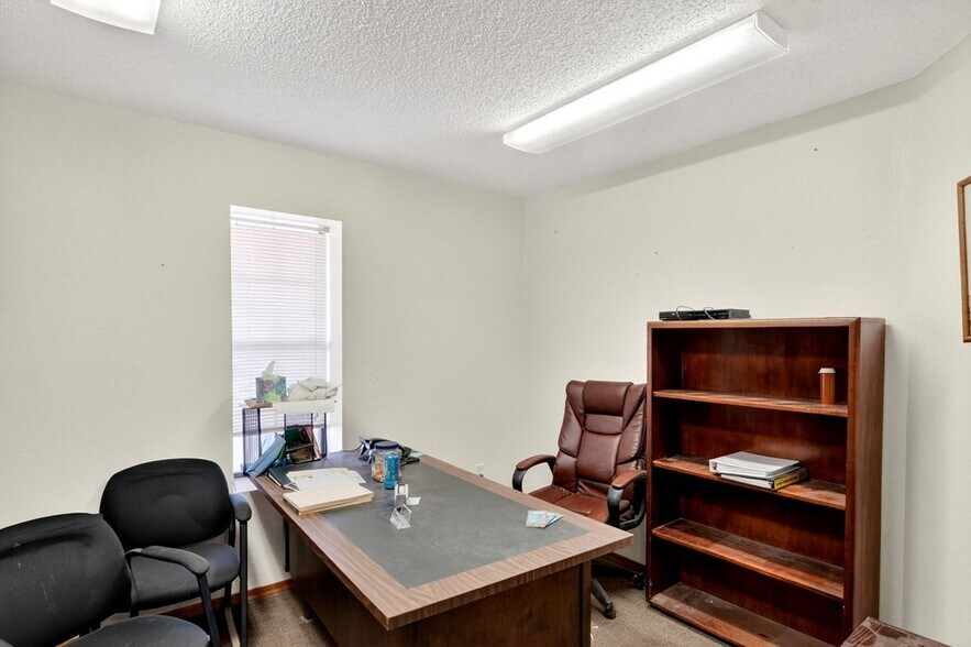 More Photos Of 8316 W I-20, Midland Warehouse For Sale