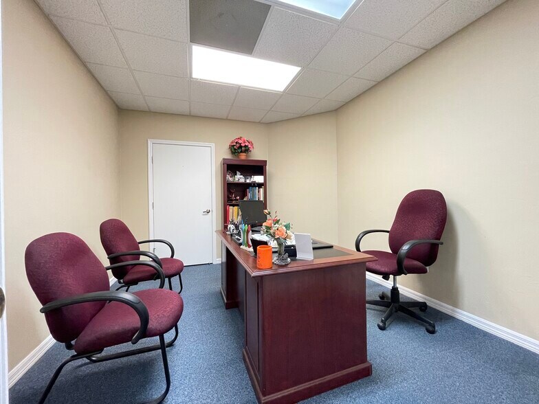 More Photos Of 3721 NW 40th Ter, Gainesville Medical For Sale