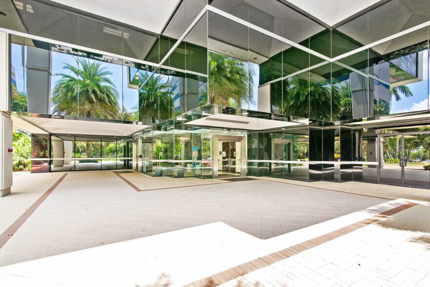 More Photos Of 3400 Lakeside Dr, Miramar Unknown For Lease