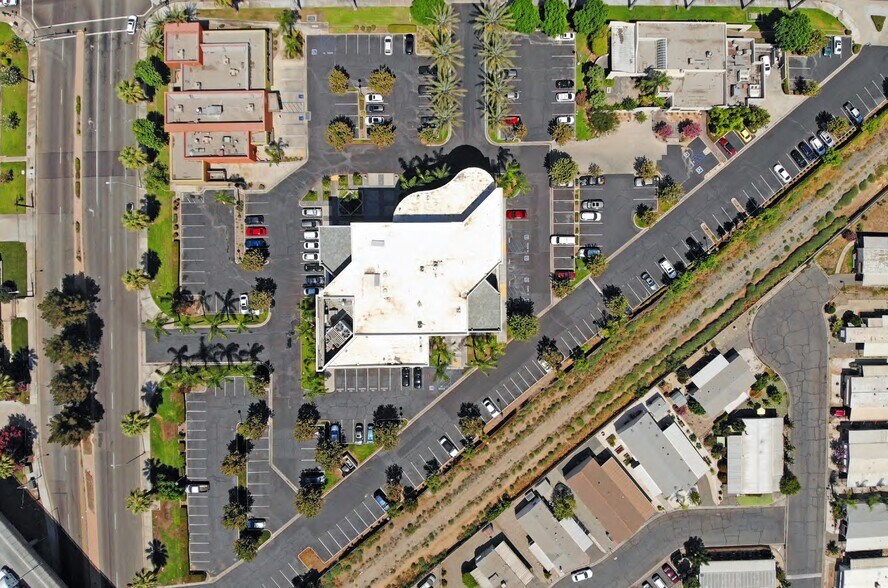 More Photos Of 1650 Spruce St, Riverside Office For Lease