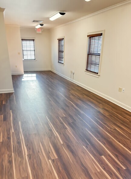 More Photos Of 229 Magnolia St, Spartanburg Office For Lease