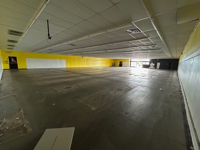 More Photos Of 941 S Governor Williams Hwy, Darlington Freestanding For Lease