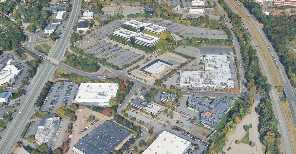 More Photos Of 49 E Midland Ave, Paramus Showroom For Lease