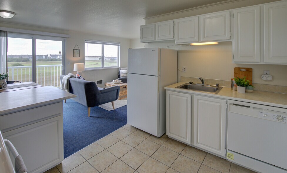 More Photos Of 605 Point Brown Ave NW, Ocean Shores Apartments For Sale