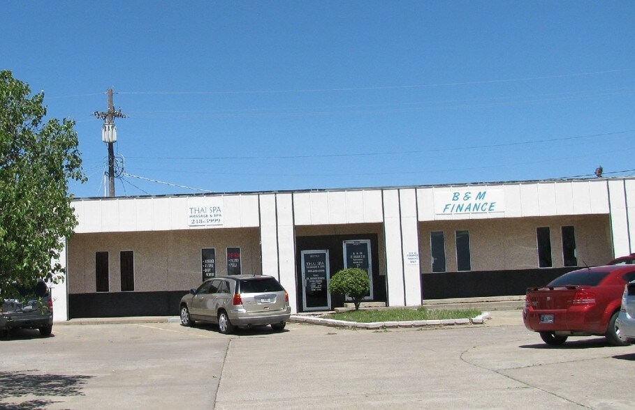 More Photos Of 1103 SW C Ave, Lawton Office For Lease