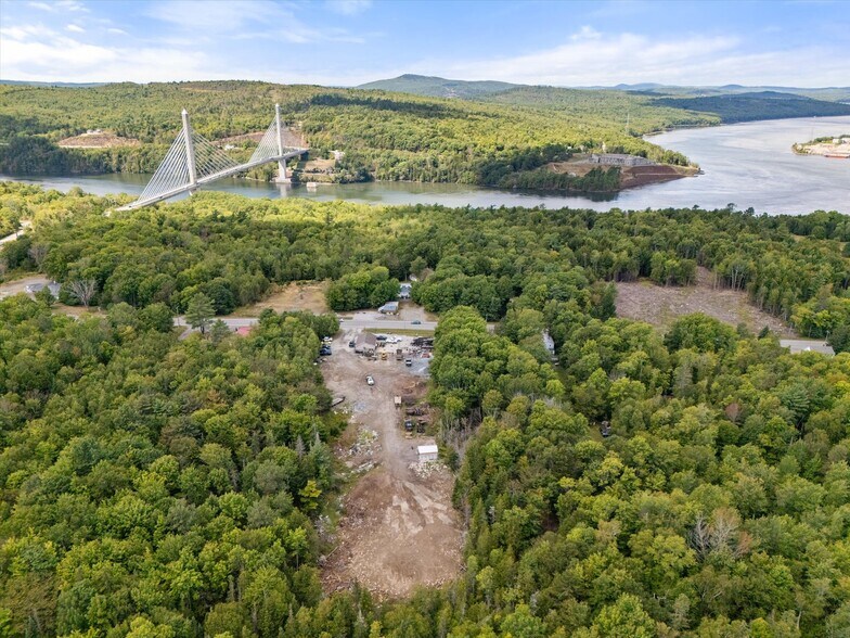 More Photos Of 136 US Hwy 1, Verona Island Light Manufacturing For Sale