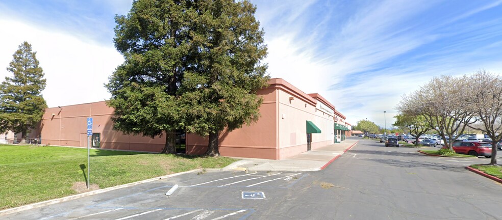 More Photos Of 7301-7347 Greenback Ln, Citrus Heights Unknown For Lease