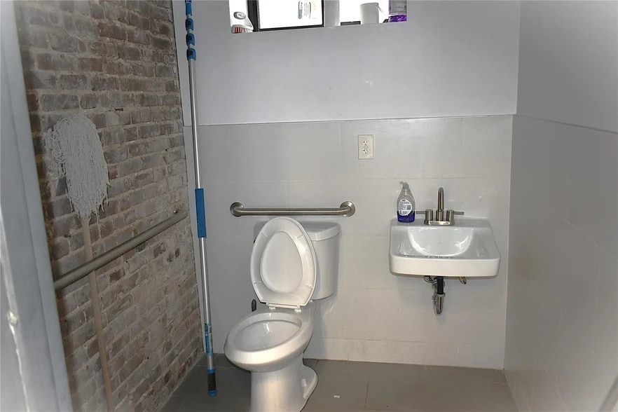 More Photos Of 3043 Fulton St, Brooklyn Storefront Retail Residential For Sale