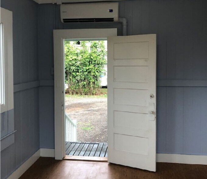 More Photos Of 4-1104 Kuhio Hwy, Kapaa General Retail For Lease