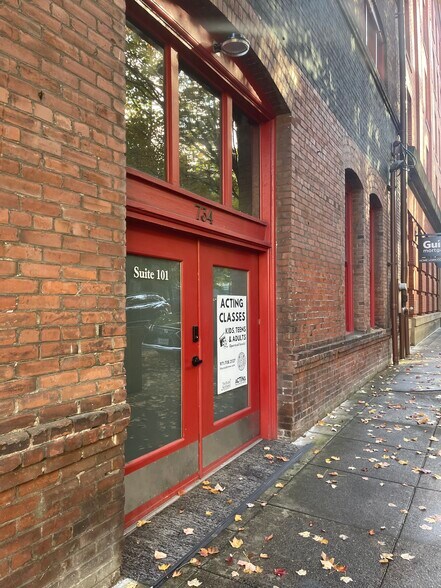 More Photos Of 734 NW 14th Ave, Portland Office Residential For Lease