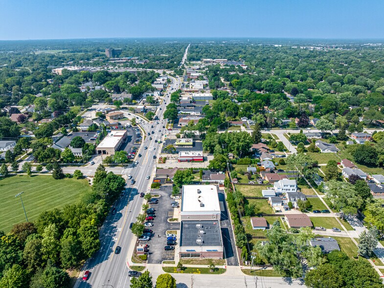 More Photos Of 139 N Northwest Hwy, Palatine Fast Food For Lease