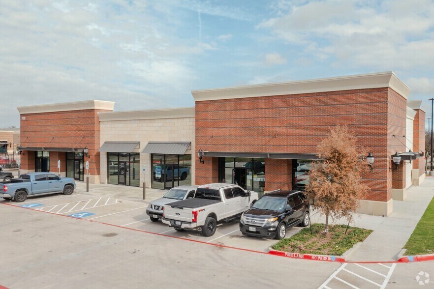 More Photos Of 205 E FM 544 Hwy, Murphy Unknown For Lease