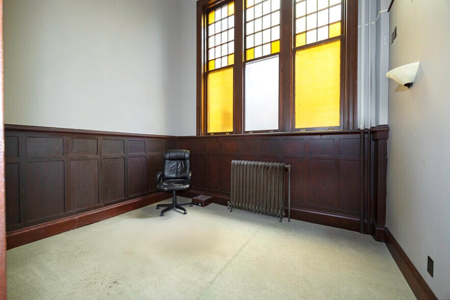 More Photos Of 214 Main St, Poughkeepsie Loft Creative Space For Sale