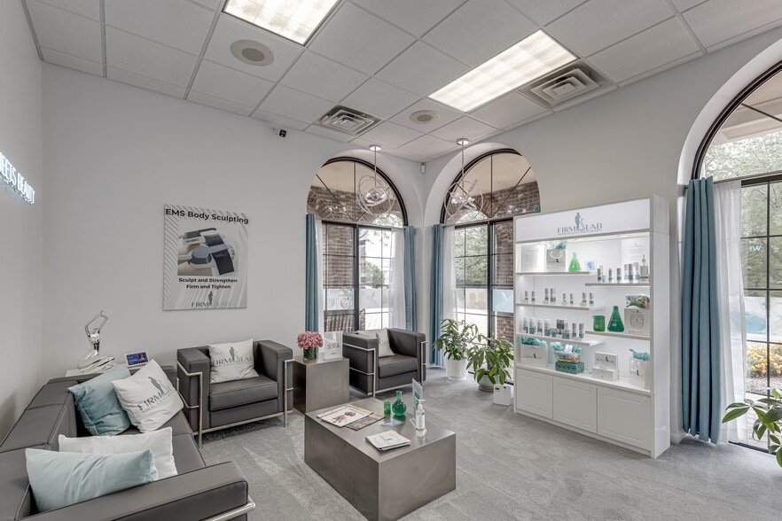 More Photos Of 102-112 Town Center Dr, Warren Office For Lease