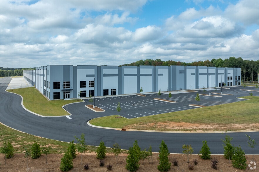 More Photos Of 134 Long Rd, Williamston Distribution For Sale