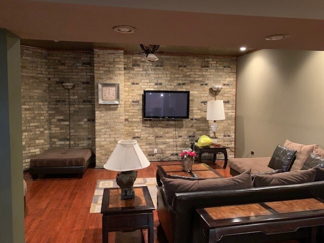 More Photos Of 2726 63rd St, Kenosha Office Residential For Sale