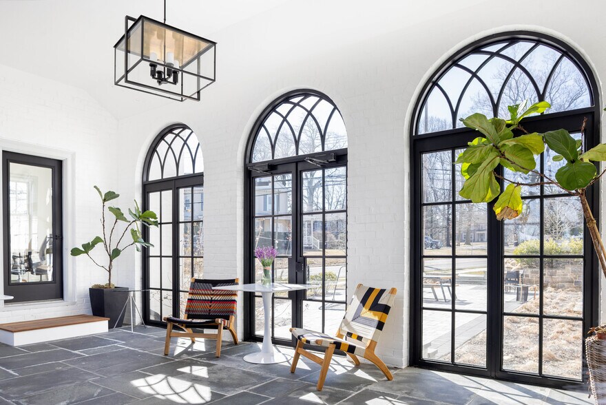 More Photos Of 453 W Main St, Huntington Coworking Space