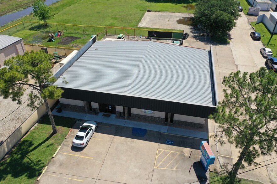 More Photos Of 3111 S Main St, Pearland Warehouse For Sale