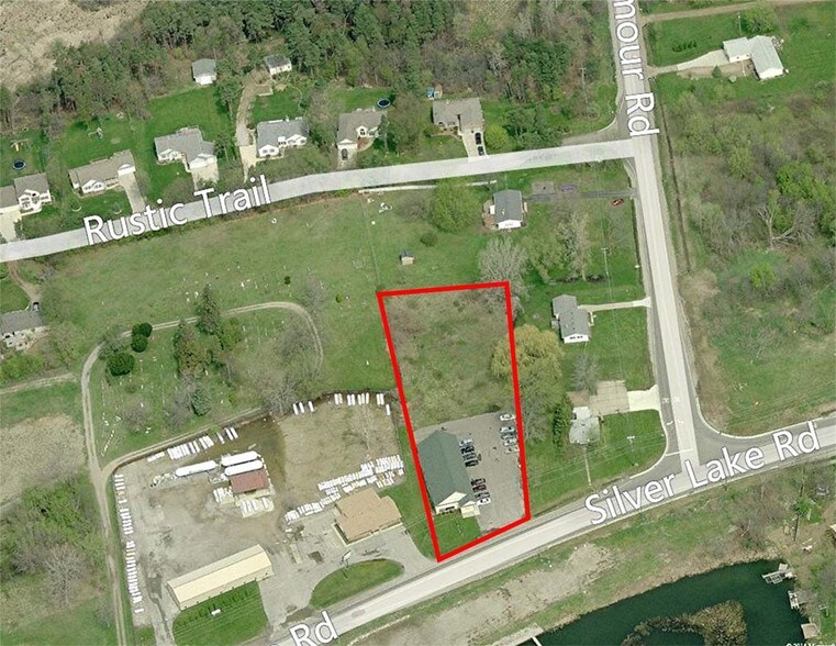 More Photos Of 8266 Silver Lake Rd, Linden Freestanding For Lease