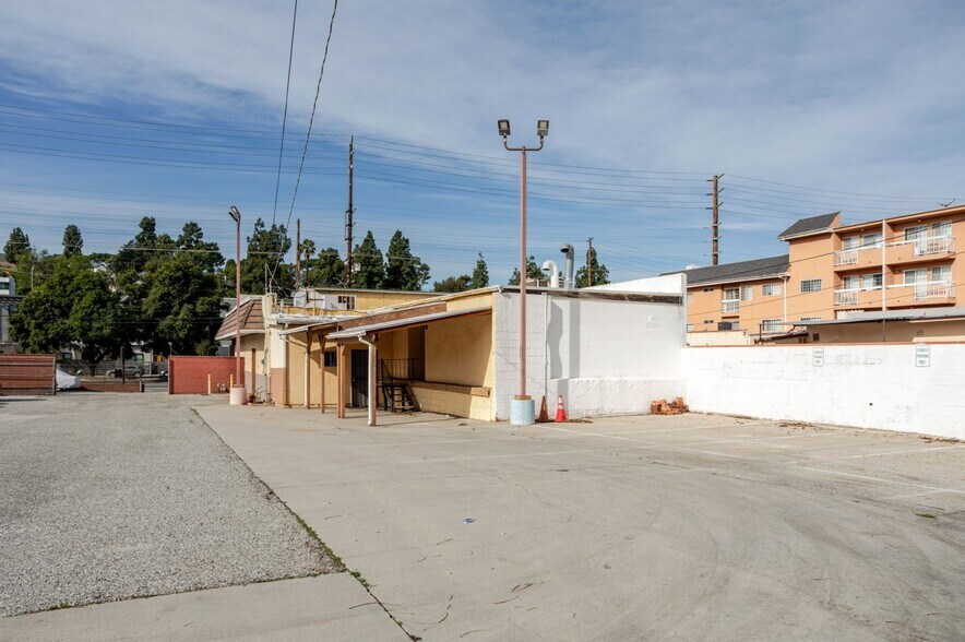 More Photos Of 3912 Eagle Rock Blvd, Los Angeles Office For Lease