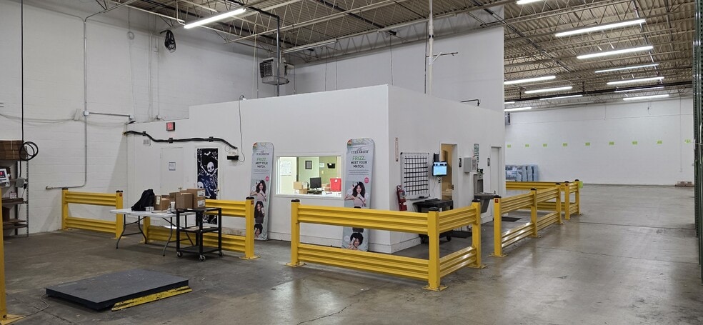 More Photos Of 1690 E Race St, Allentown Warehouse For Lease