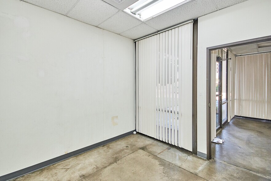 More Photos Of 6840-6846 Suva St, Bell Gardens Unknown For Lease