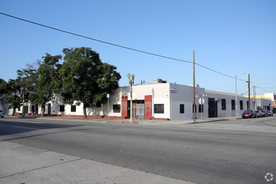 More Photos Of 3101-3115 S Broadway, Los Angeles Manufacturing For Lease